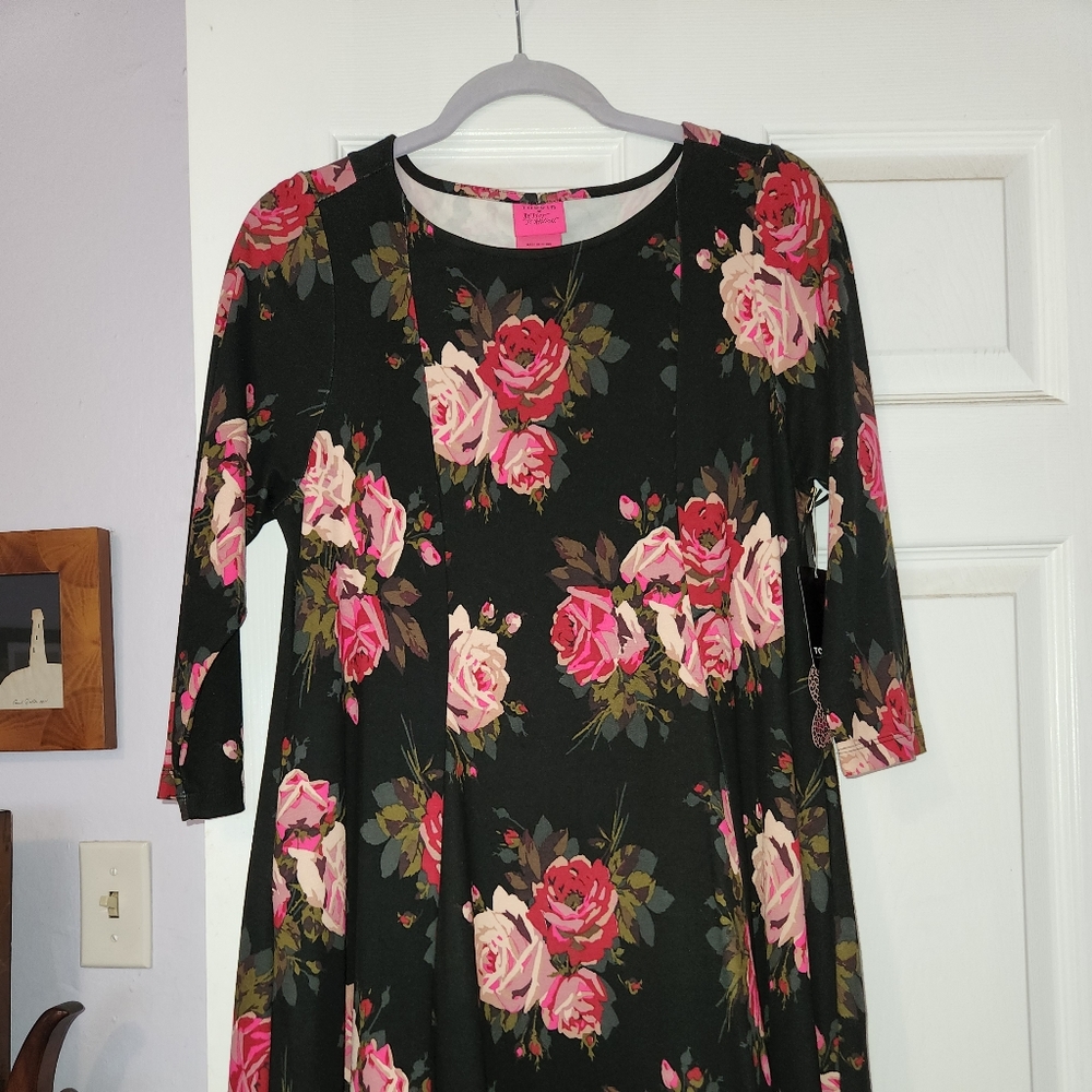 Betsey Johnson FLORAL TORRID DRESS size 00 NWT Skater Midi Dress Cut out Back